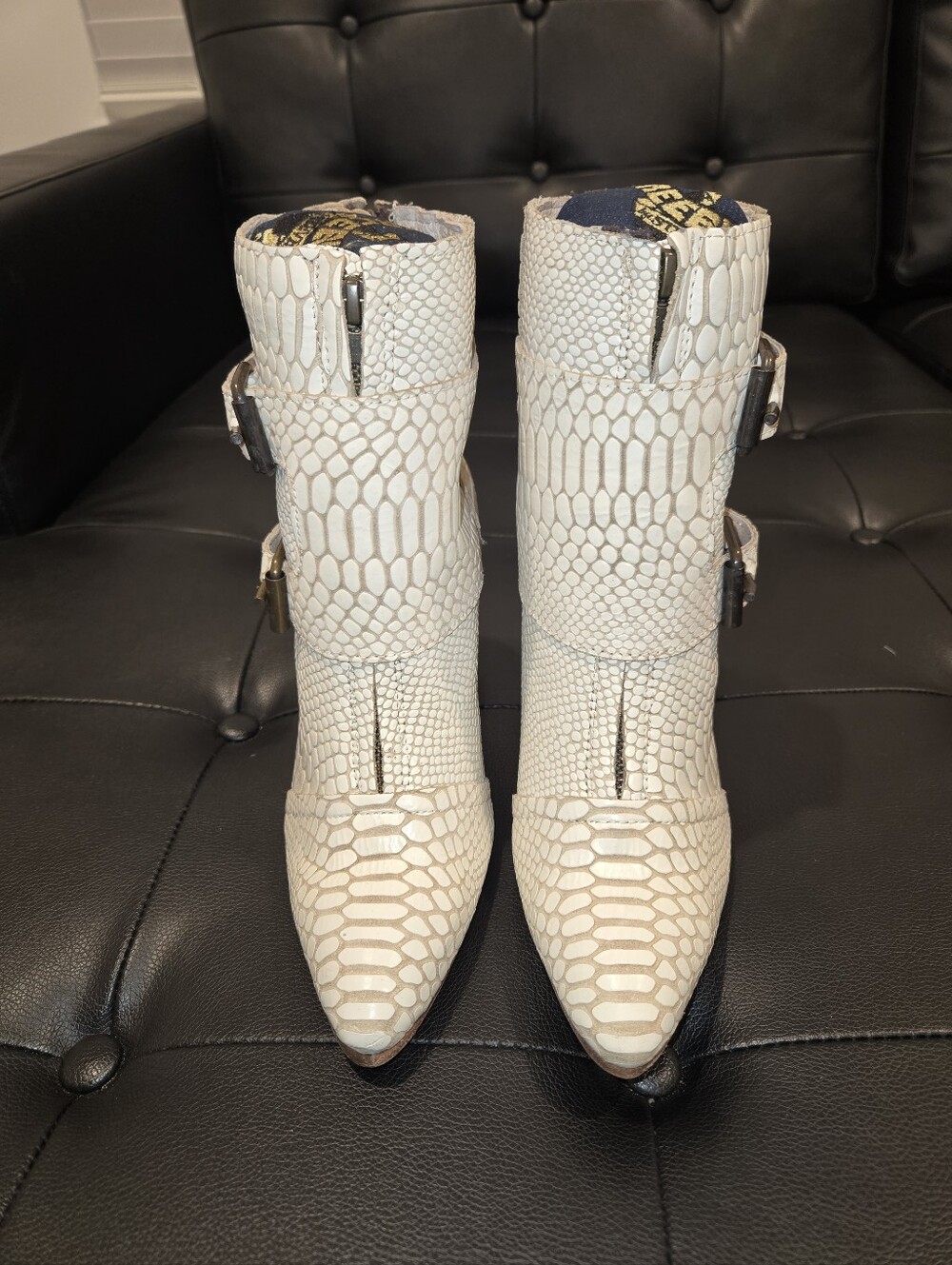 Women's White Leather Pointed Toe Ankle Boots